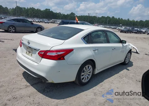 2017 Nissan Altima 2.5 S z USA, uszkodzony, nr VIN 1N4AL3AP7HC476187